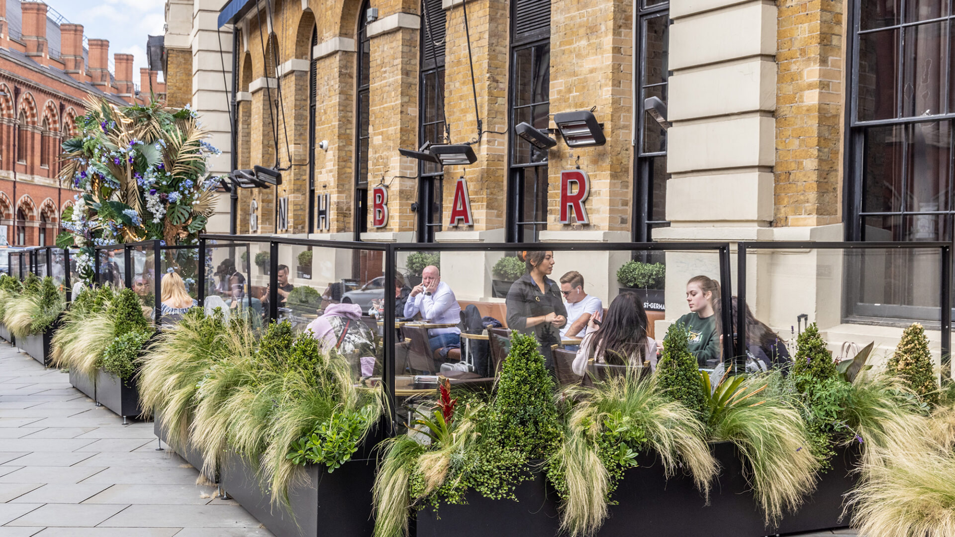 GNH Bar terrace, Great Northern Hotel, King's Cross