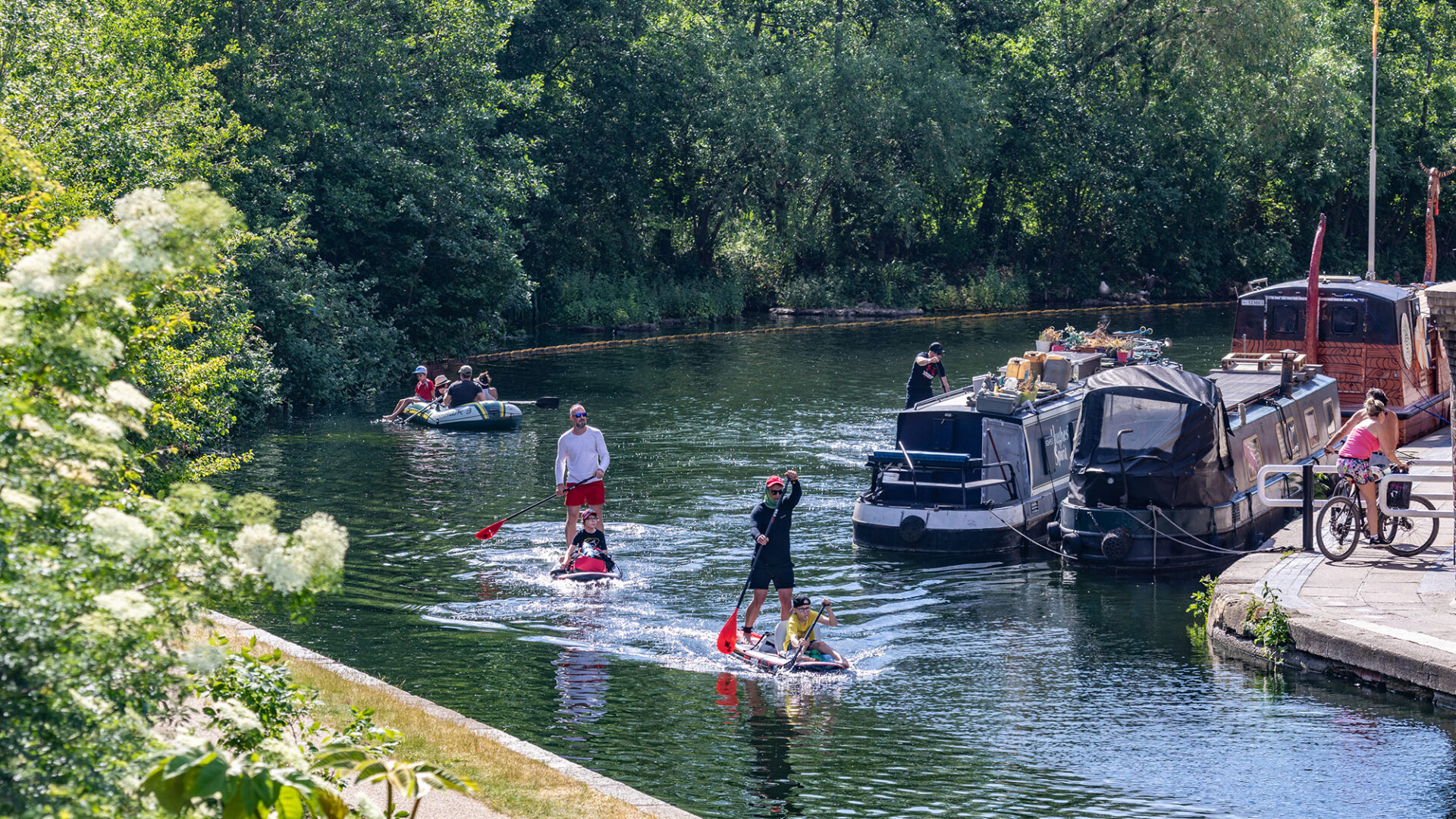Paddle boarding on the Regents Canal at King's Cross
